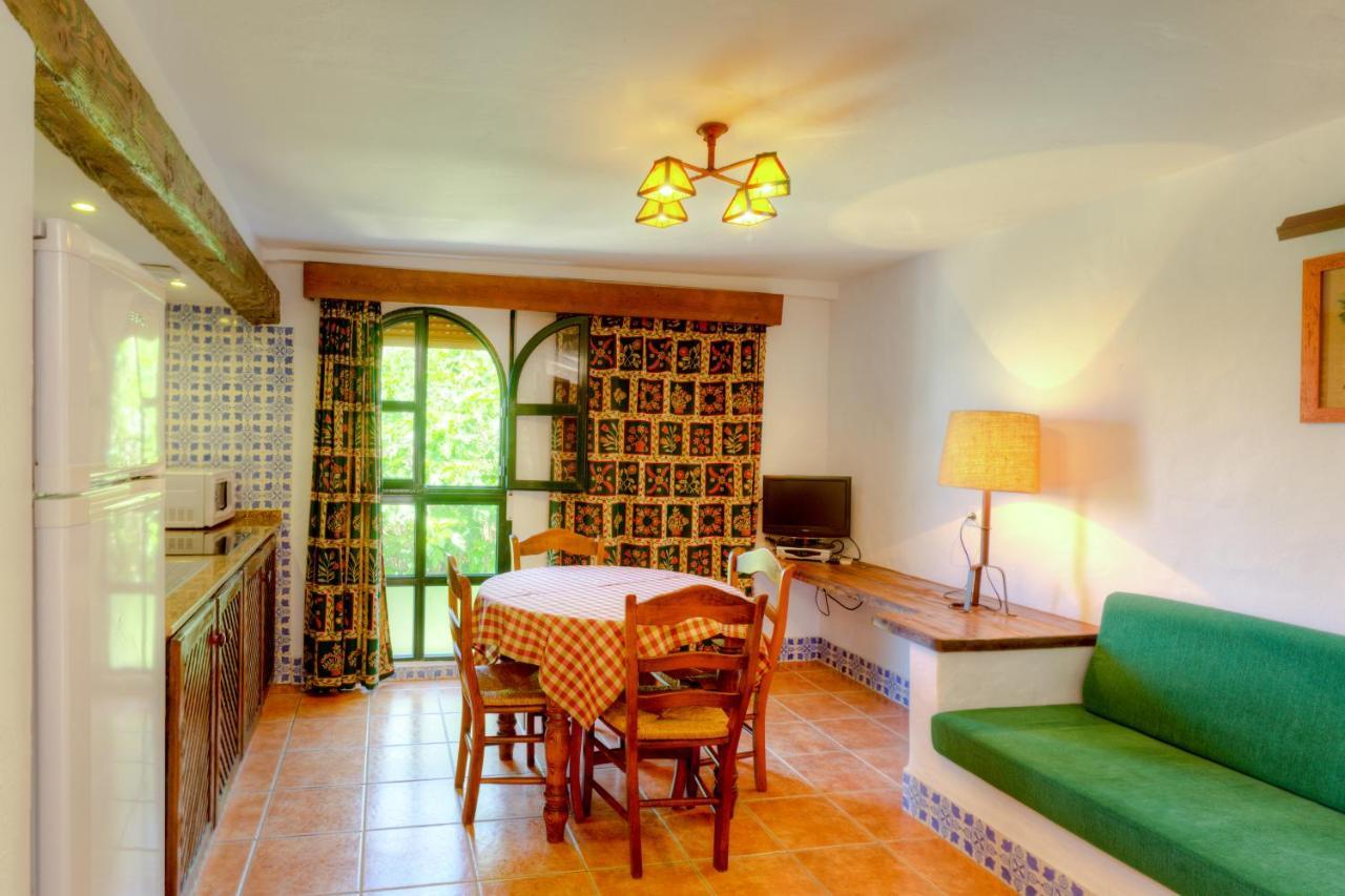 Apartamentos El Roqueo Conil De La Frontera Exteriör bild