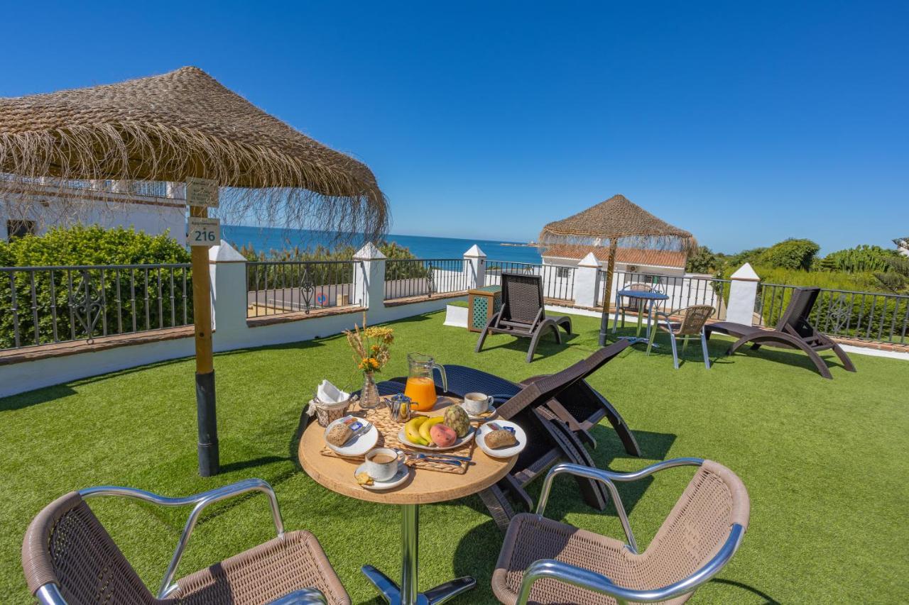 Apartamentos El Roqueo Conil De La Frontera Exteriör bild