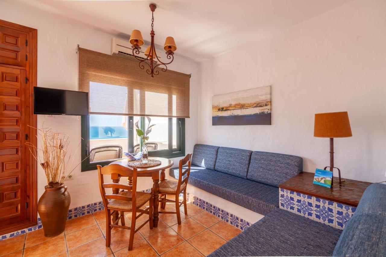 Apartamentos El Roqueo Conil De La Frontera Exteriör bild