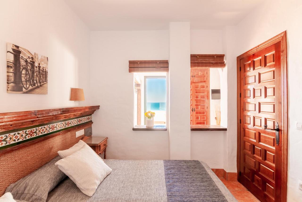 Apartamentos El Roqueo Conil De La Frontera Exteriör bild