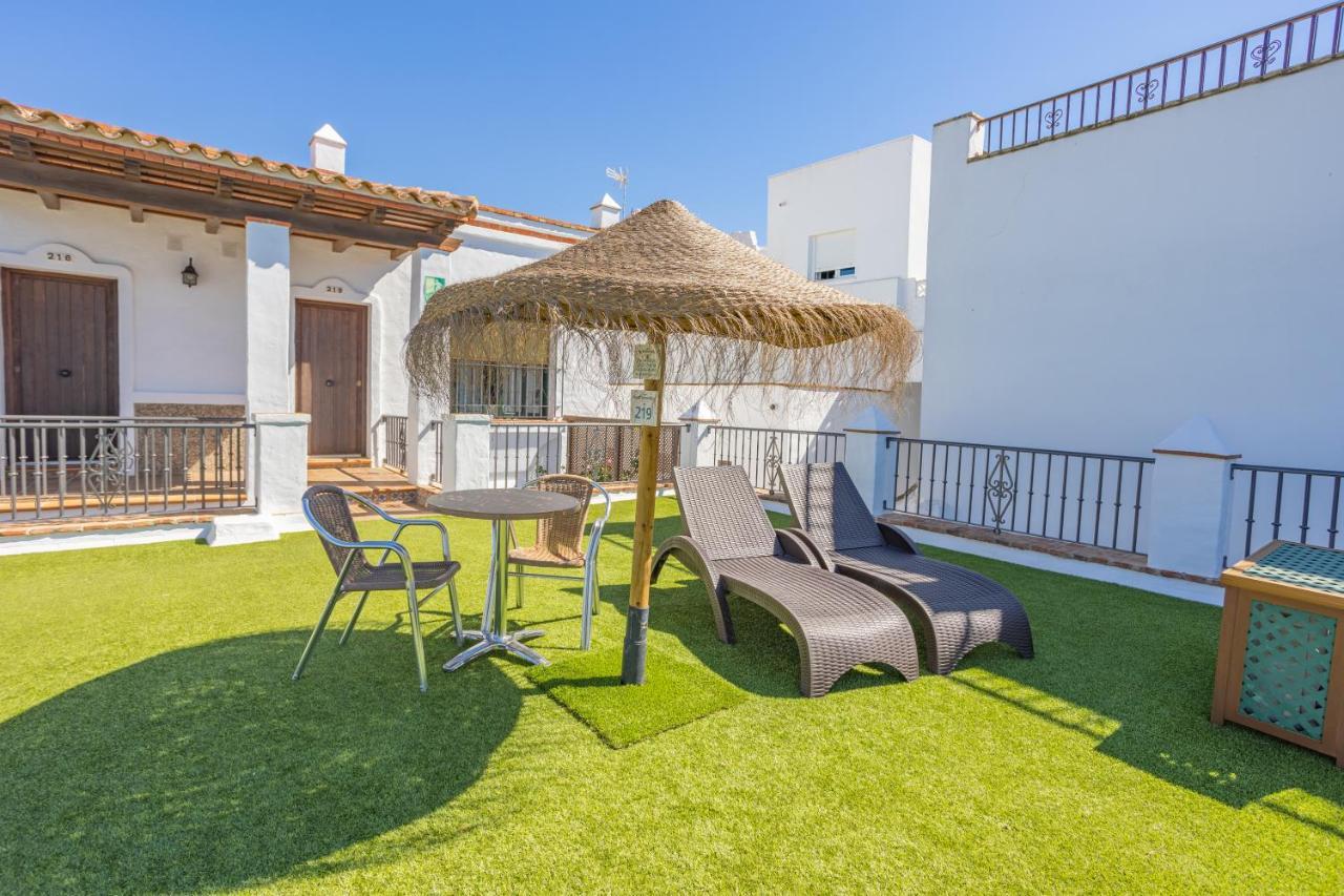 Apartamentos El Roqueo Conil De La Frontera Exteriör bild