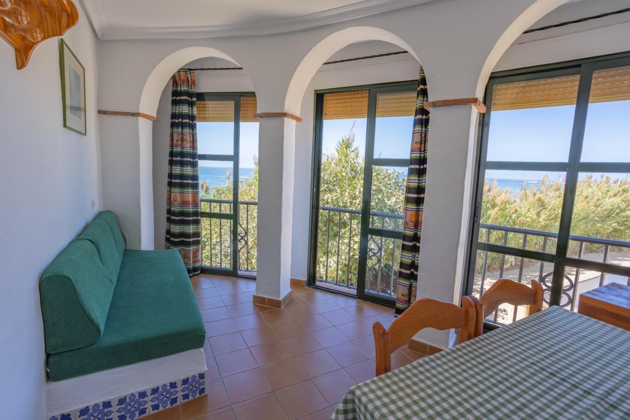 Apartamentos El Roqueo Conil De La Frontera Exteriör bild
