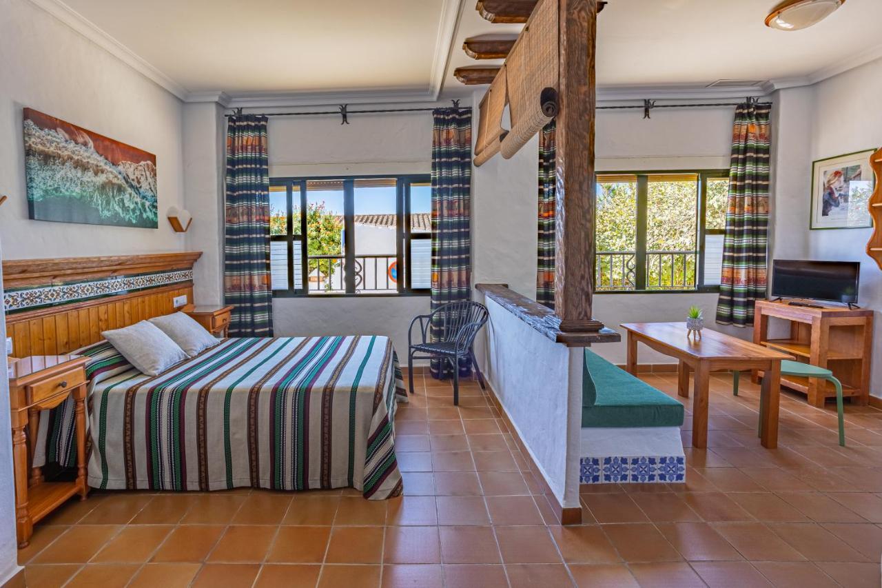 Apartamentos El Roqueo Conil De La Frontera Exteriör bild