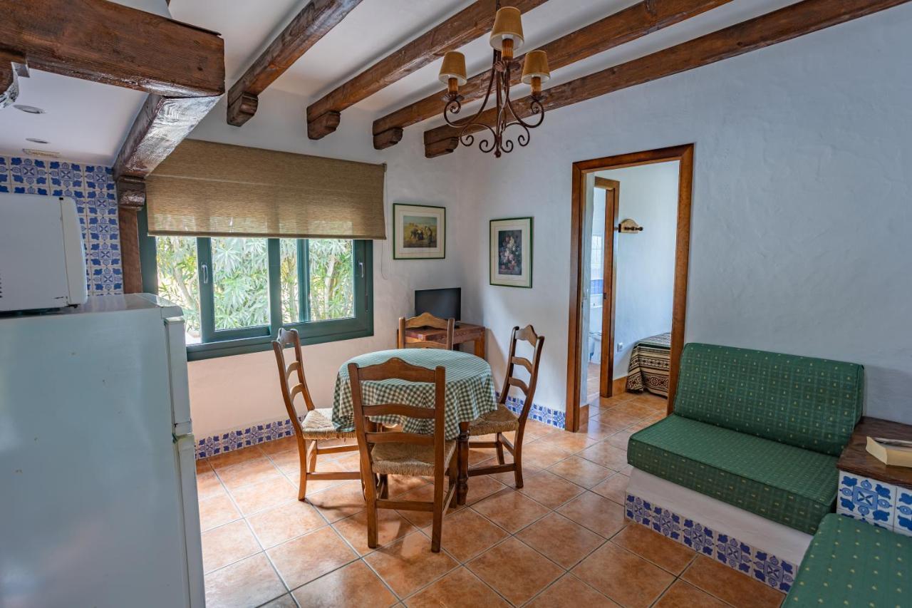 Apartamentos El Roqueo Conil De La Frontera Exteriör bild