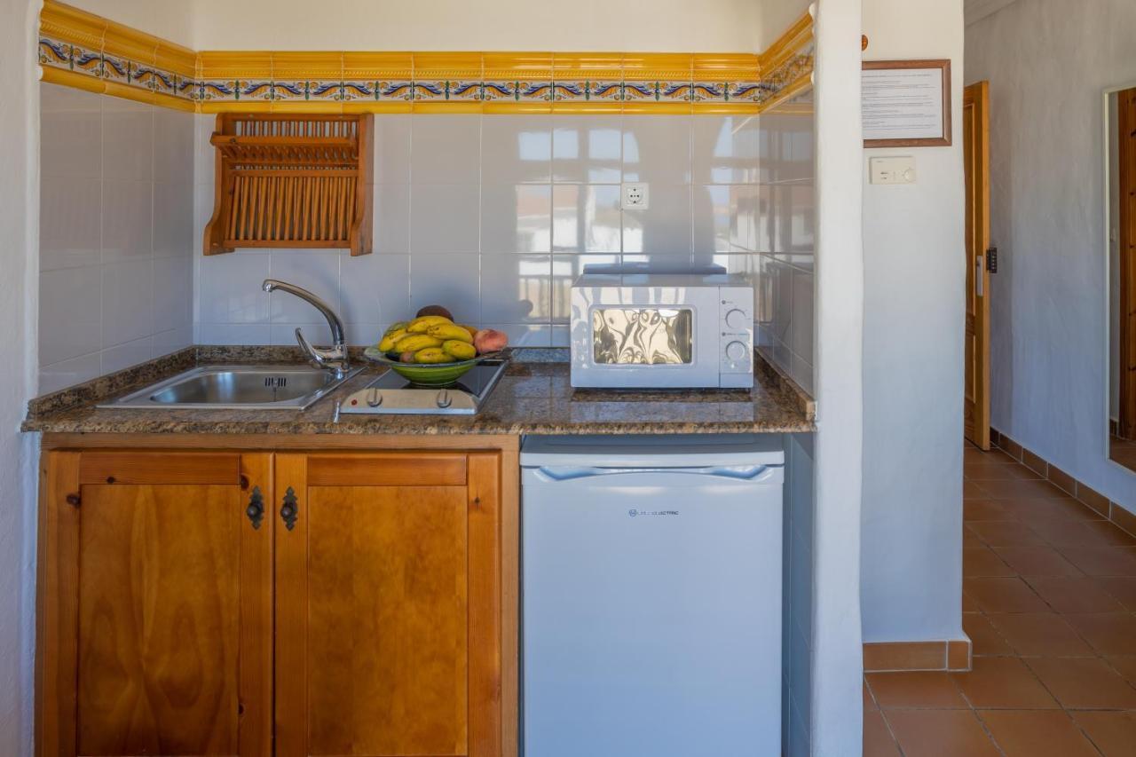 Apartamentos El Roqueo Conil De La Frontera Exteriör bild