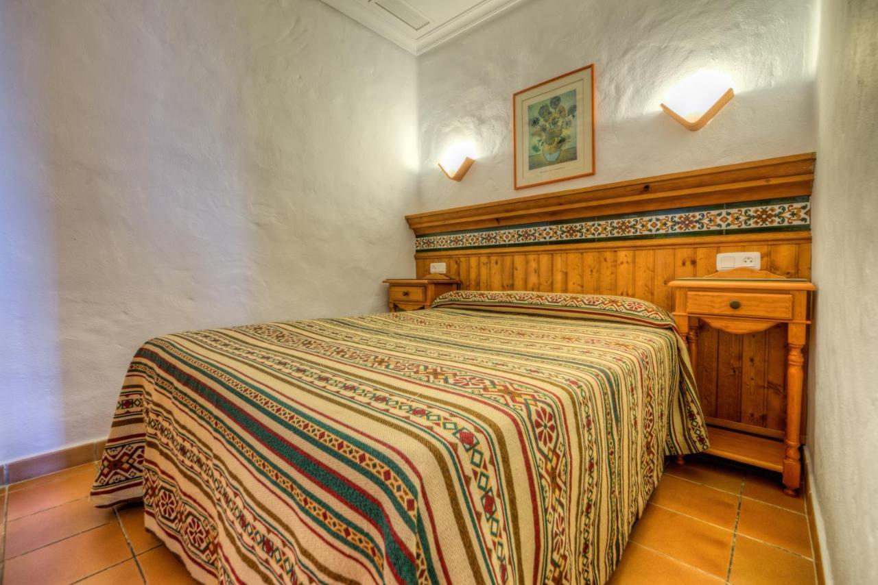 Apartamentos El Roqueo Conil De La Frontera Exteriör bild